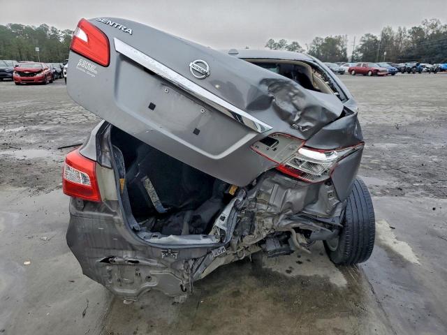 Nissan Sentra S Image 7