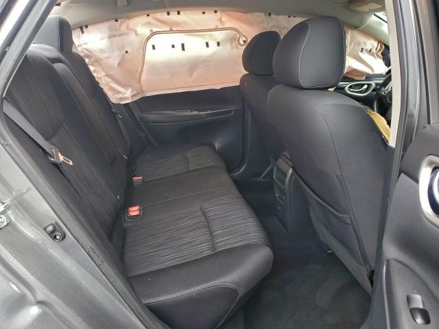 Nissan Sentra S Image 8