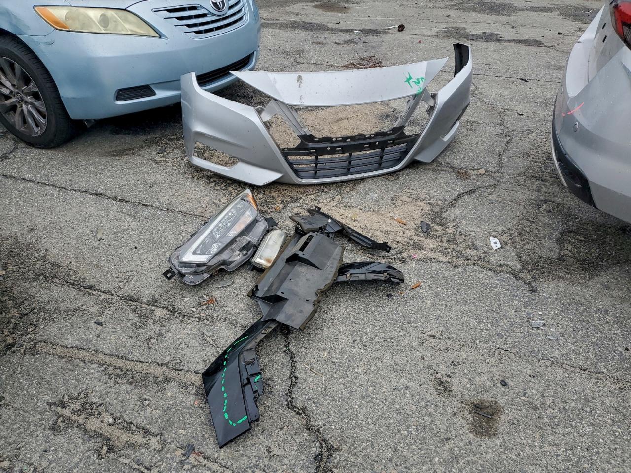 Nissan Versa Sr Image 13