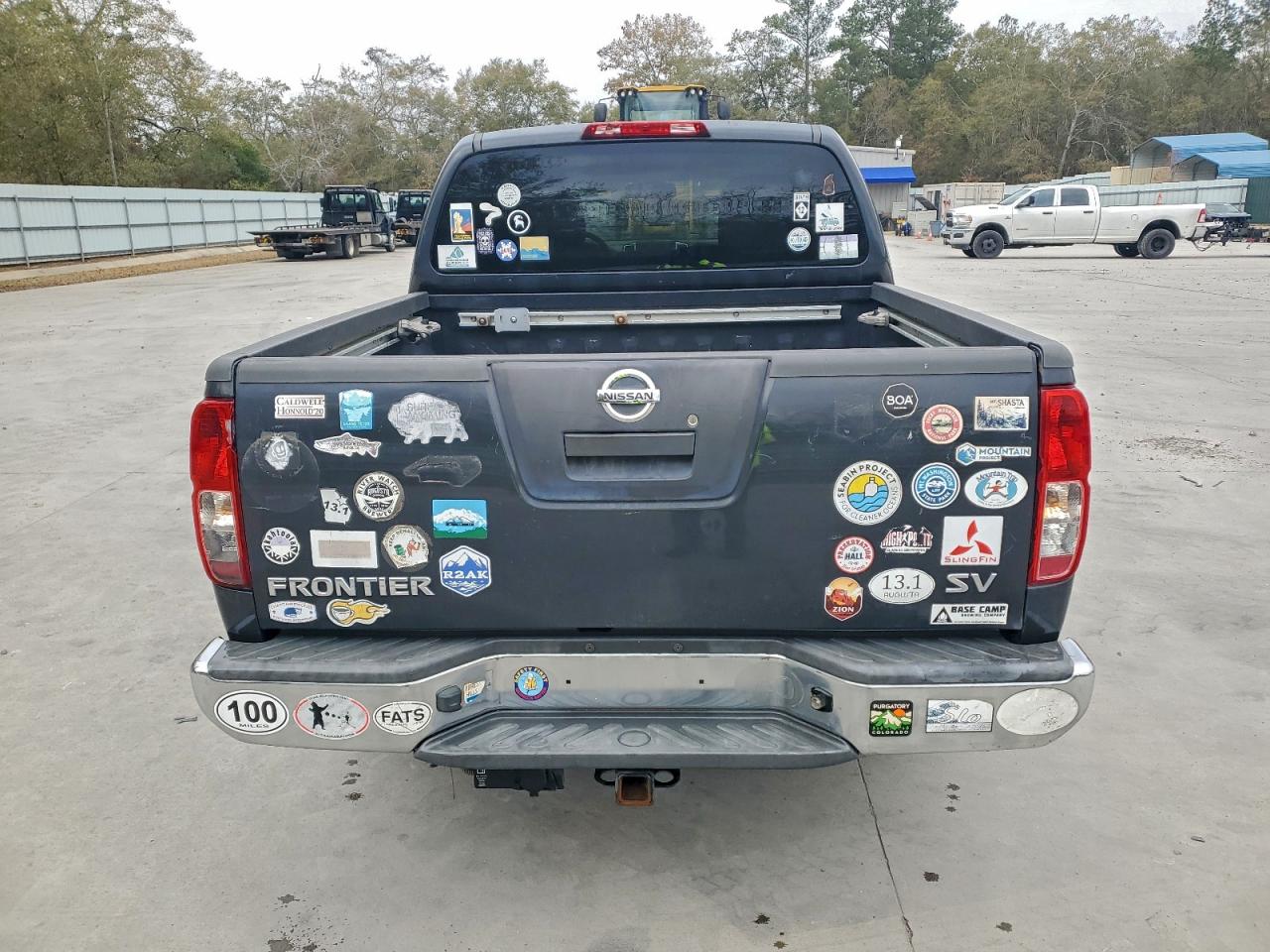 Nissan Frontier S Image 10