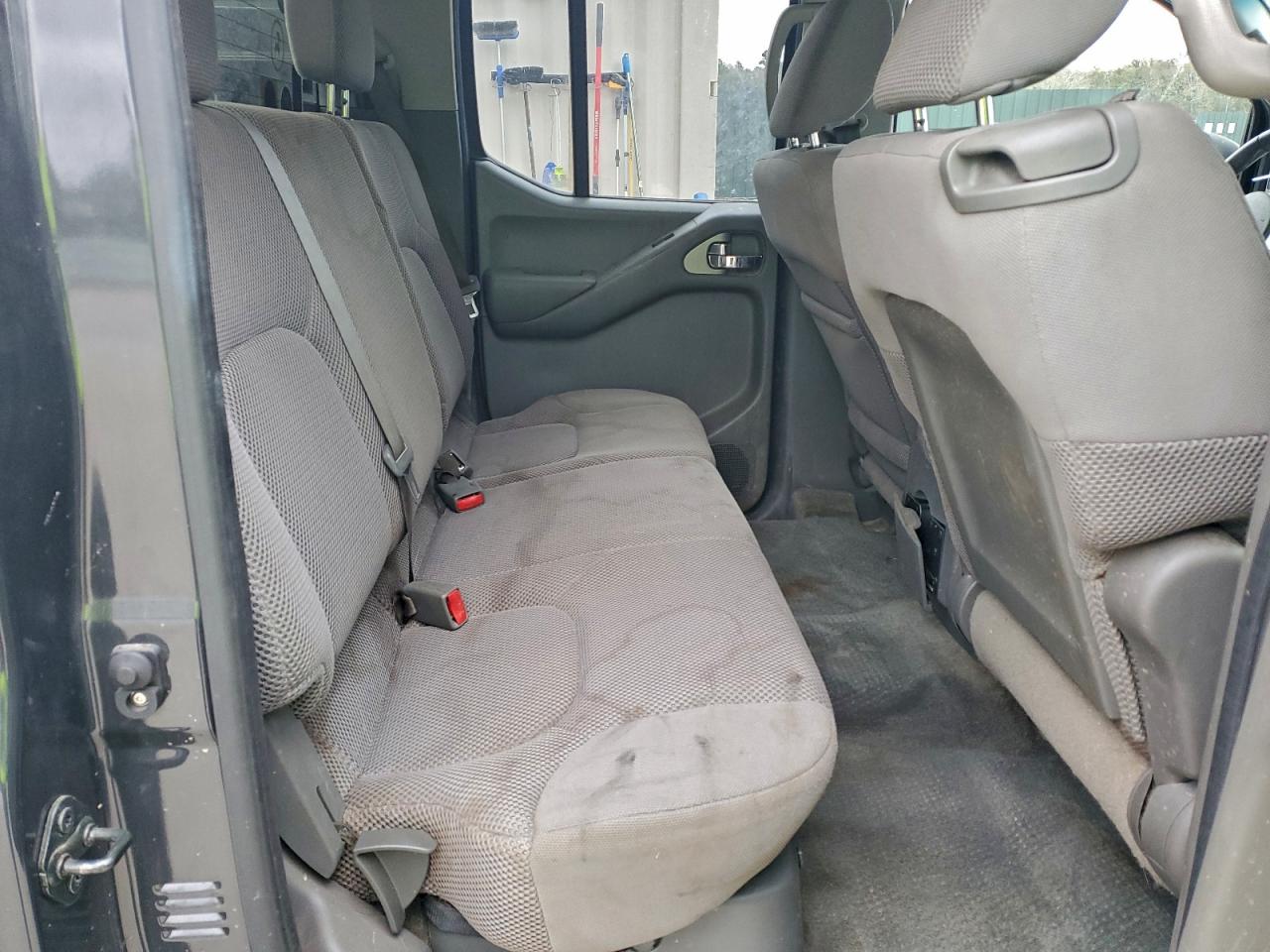 Nissan Frontier S Image 5