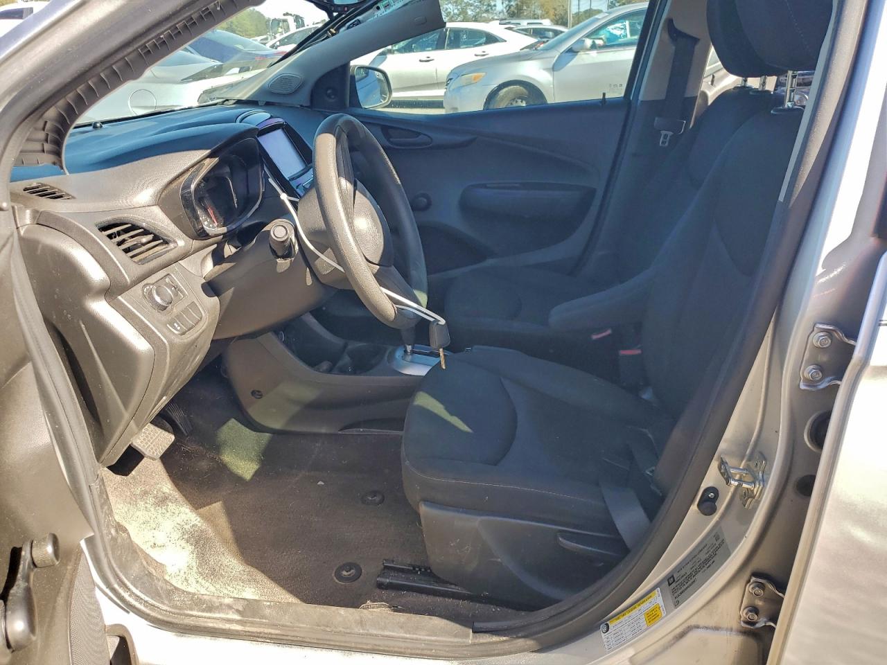 Chevrolet Spark Ls Image 12