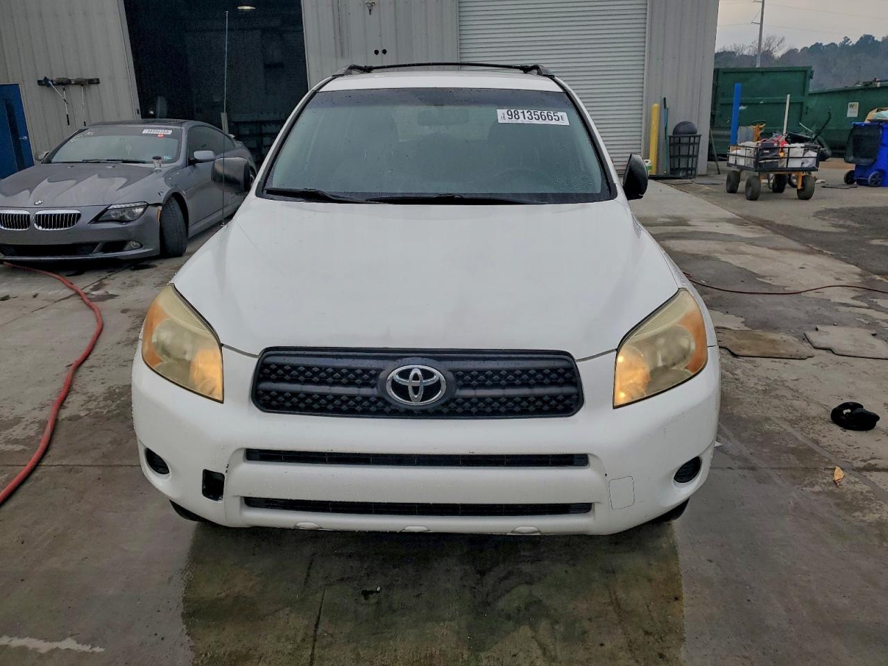 Toyota RAV4 Image 9