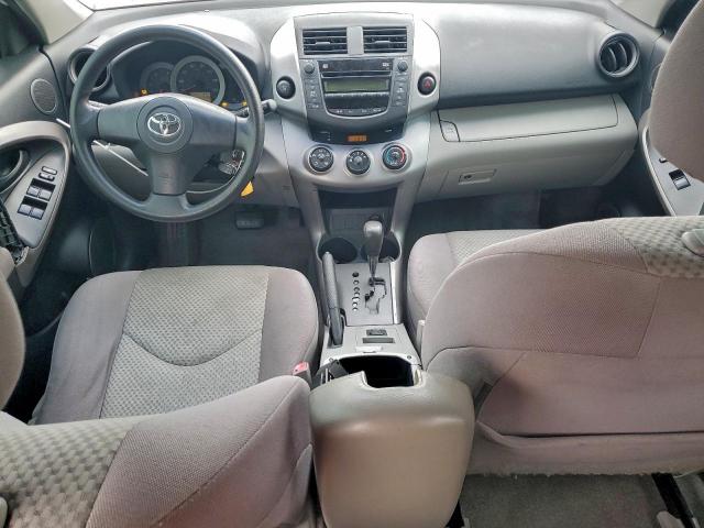 Toyota RAV4 Image 13