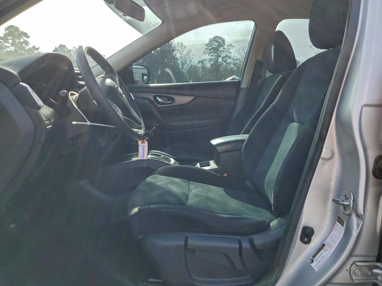 Nissan Rogue S Image 9