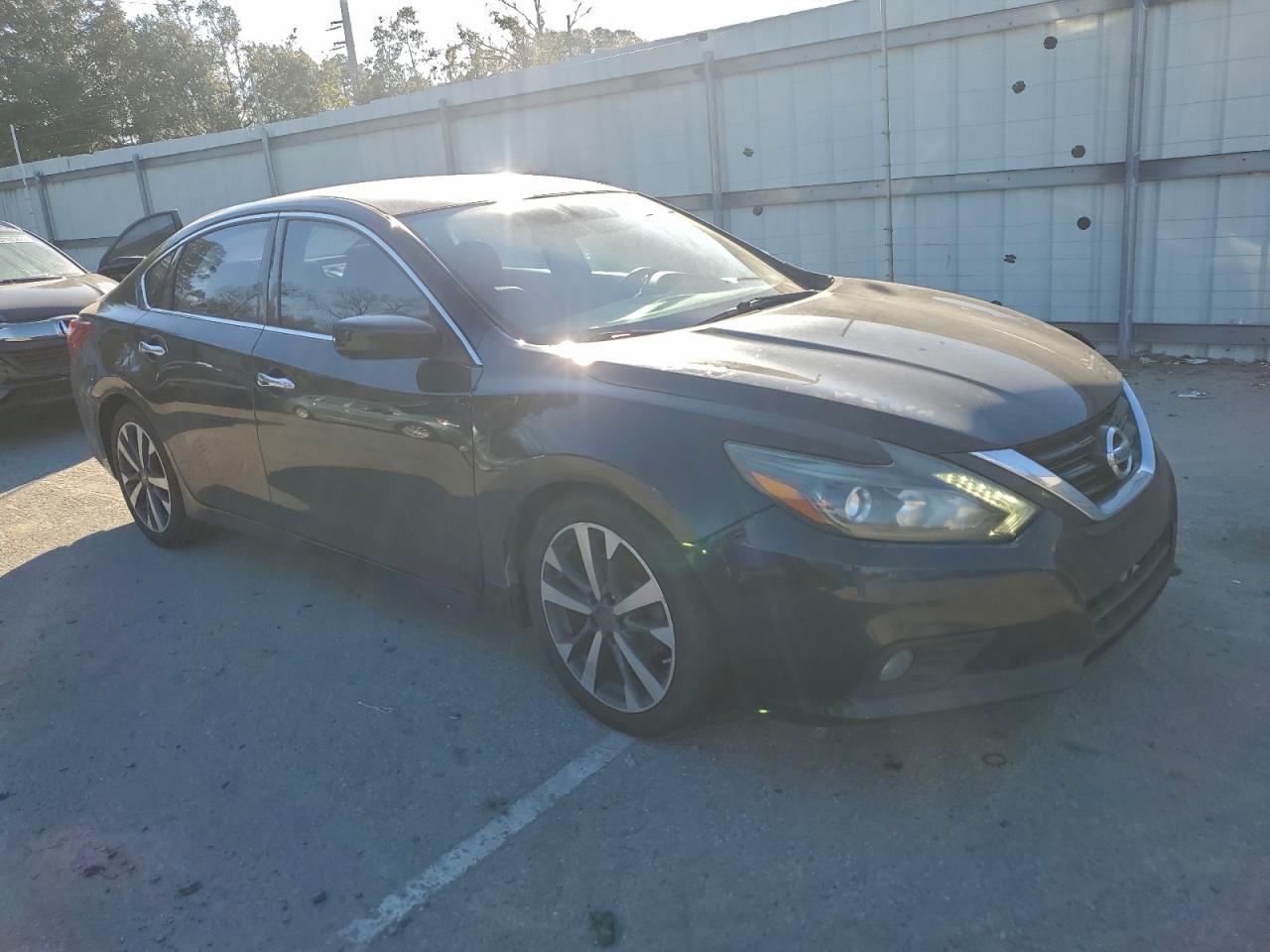 Nissan Altima 3.5sl Image 5