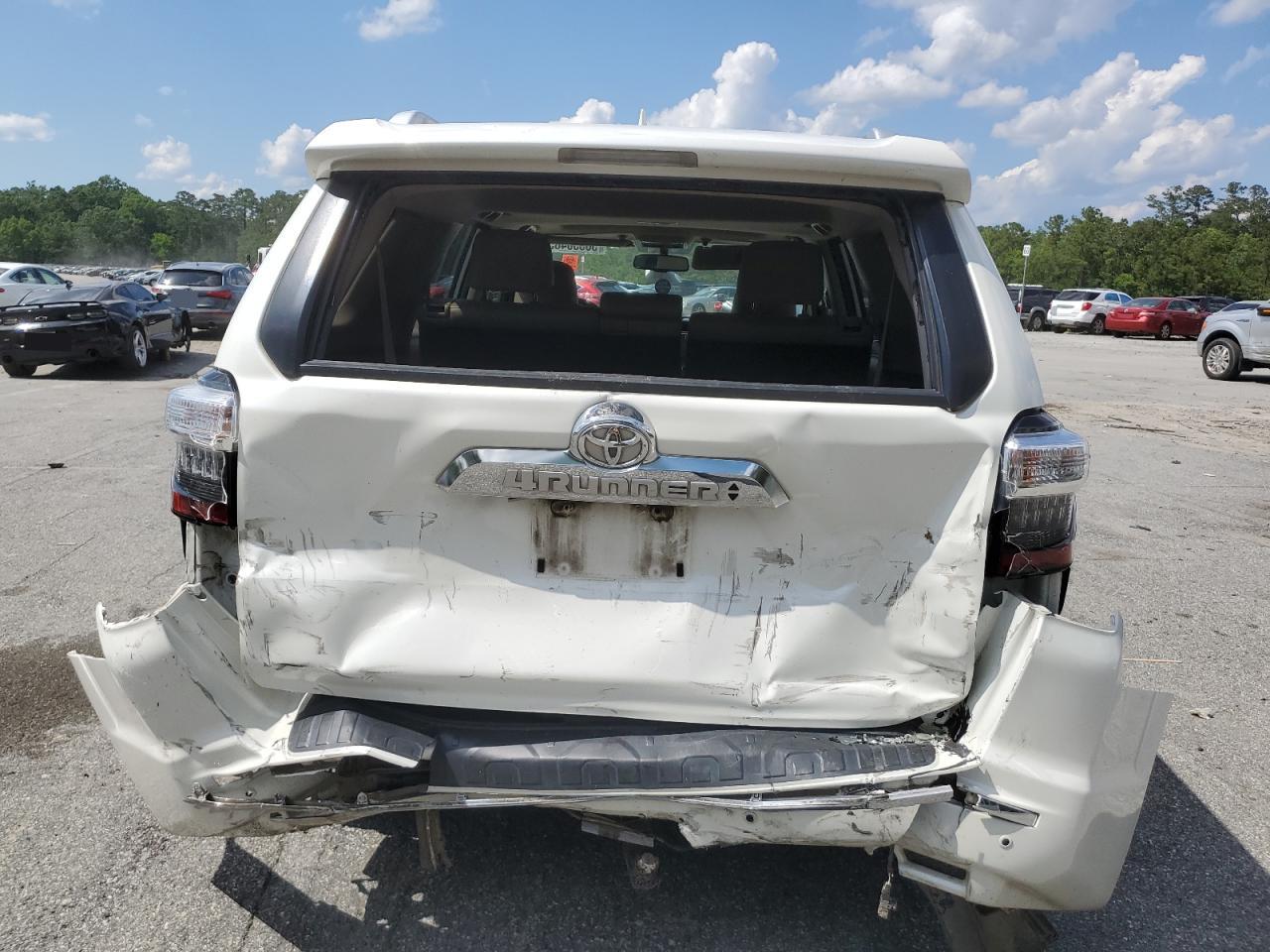 Toyota 4Runner Sr5 Image 8