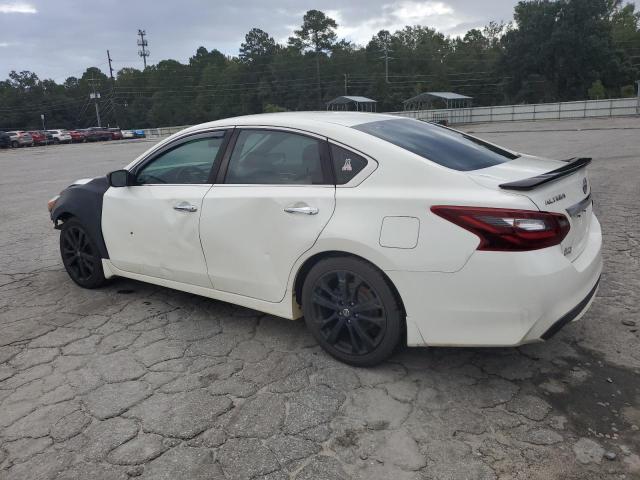 Nissan Altima 2.5 Image 2