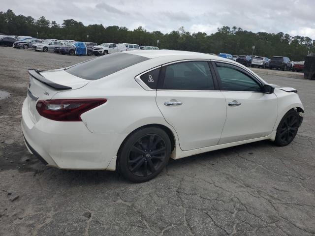 Nissan Altima 2.5 Image 3