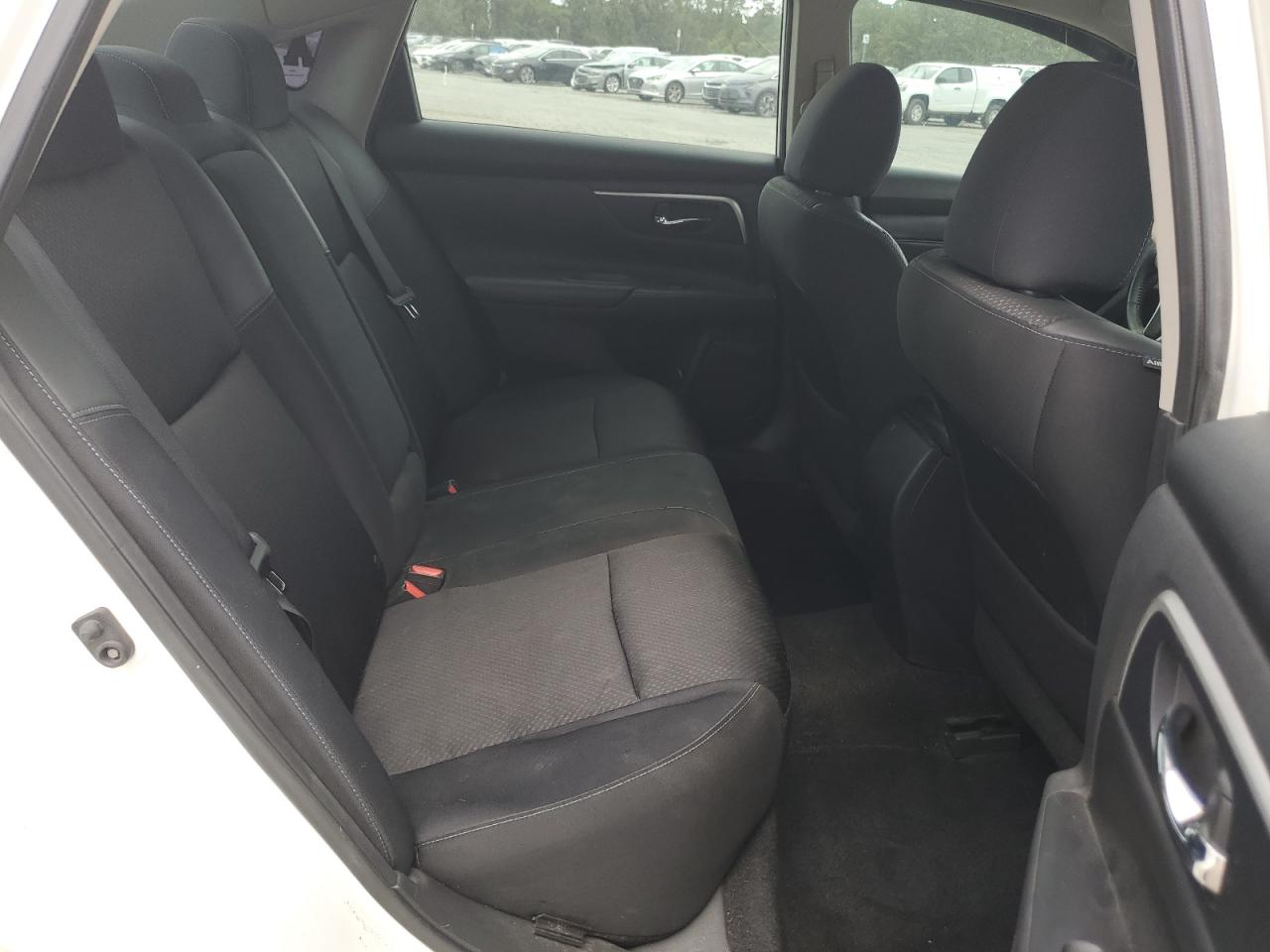 Nissan Altima 2.5 Image 8