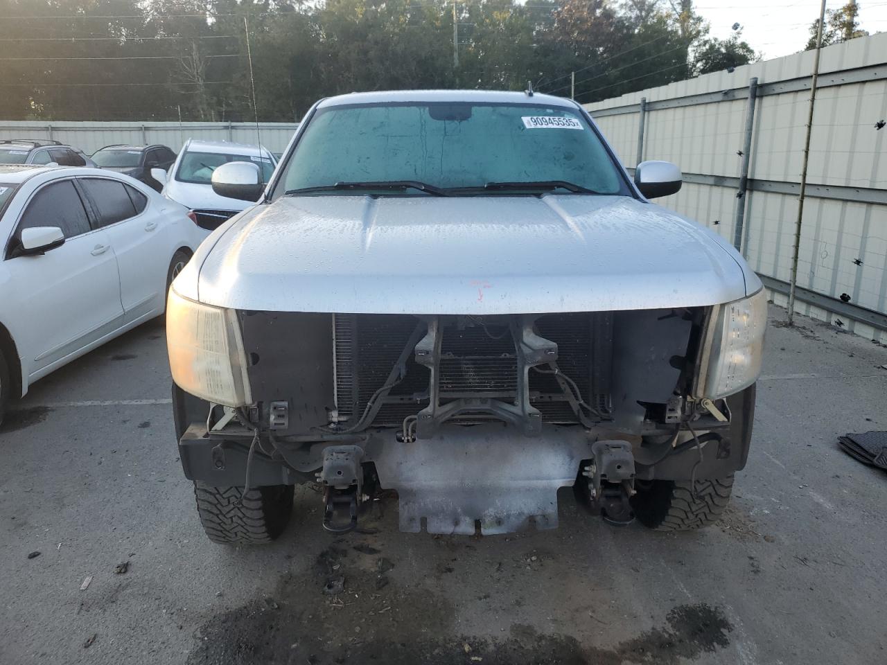 Chevrolet Silverado C1500 Ltz Image 4