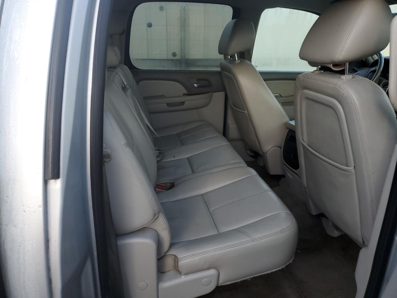 Chevrolet Silverado C1500 Ltz Image 8