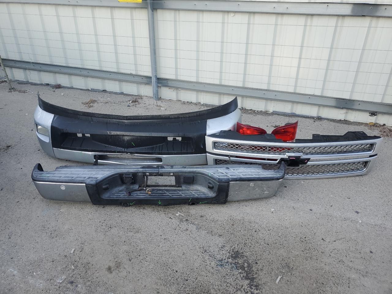 Chevrolet Silverado C1500 Ltz Image 9