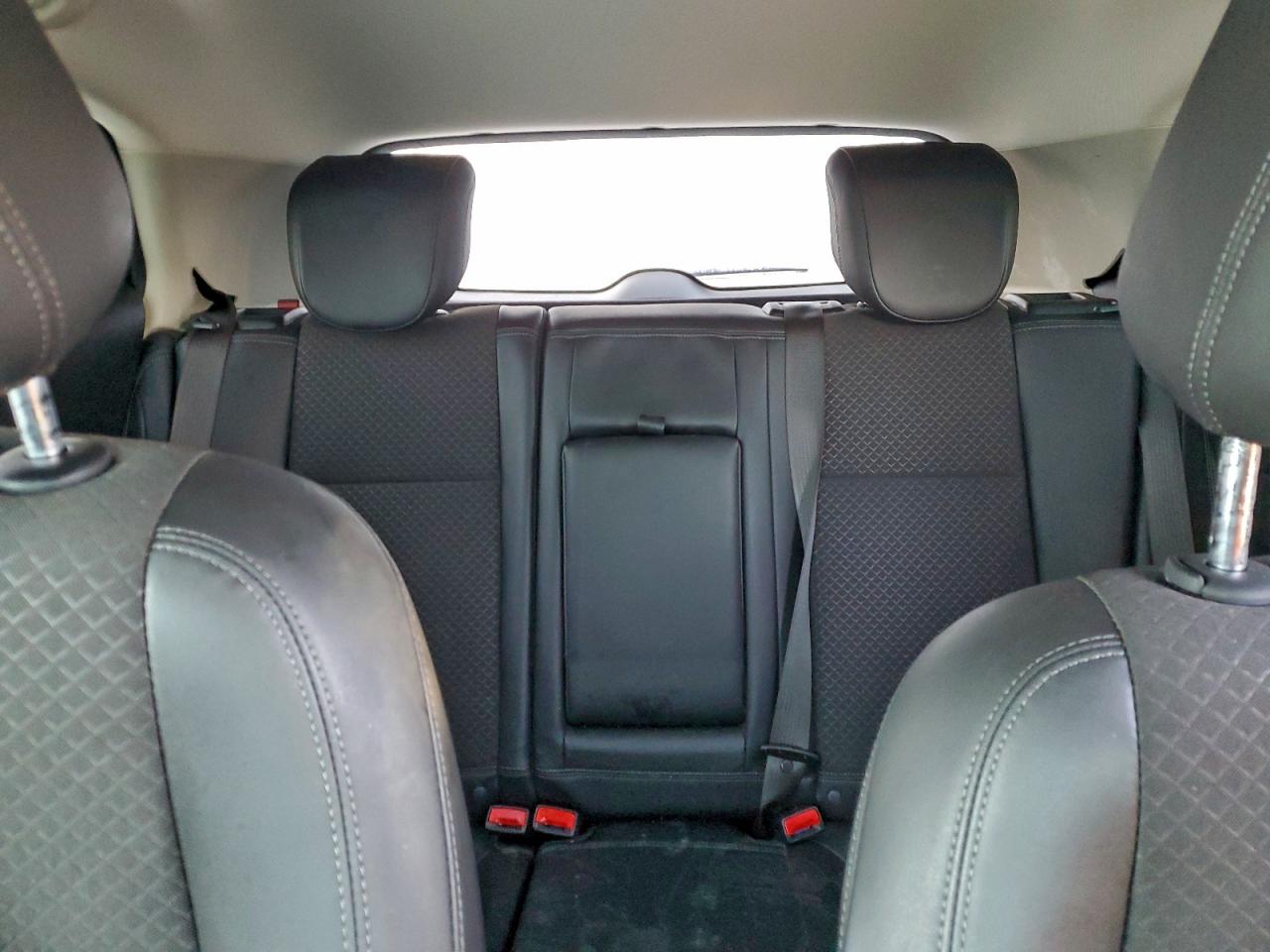 Buick Encore Sport Touring Image 9