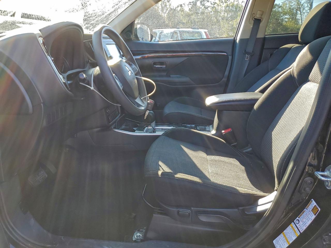 Mitsubishi Outlander Es Image 8