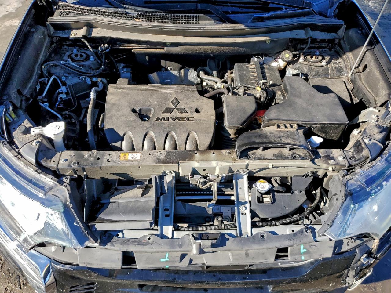 Mitsubishi Outlander Es Image 12