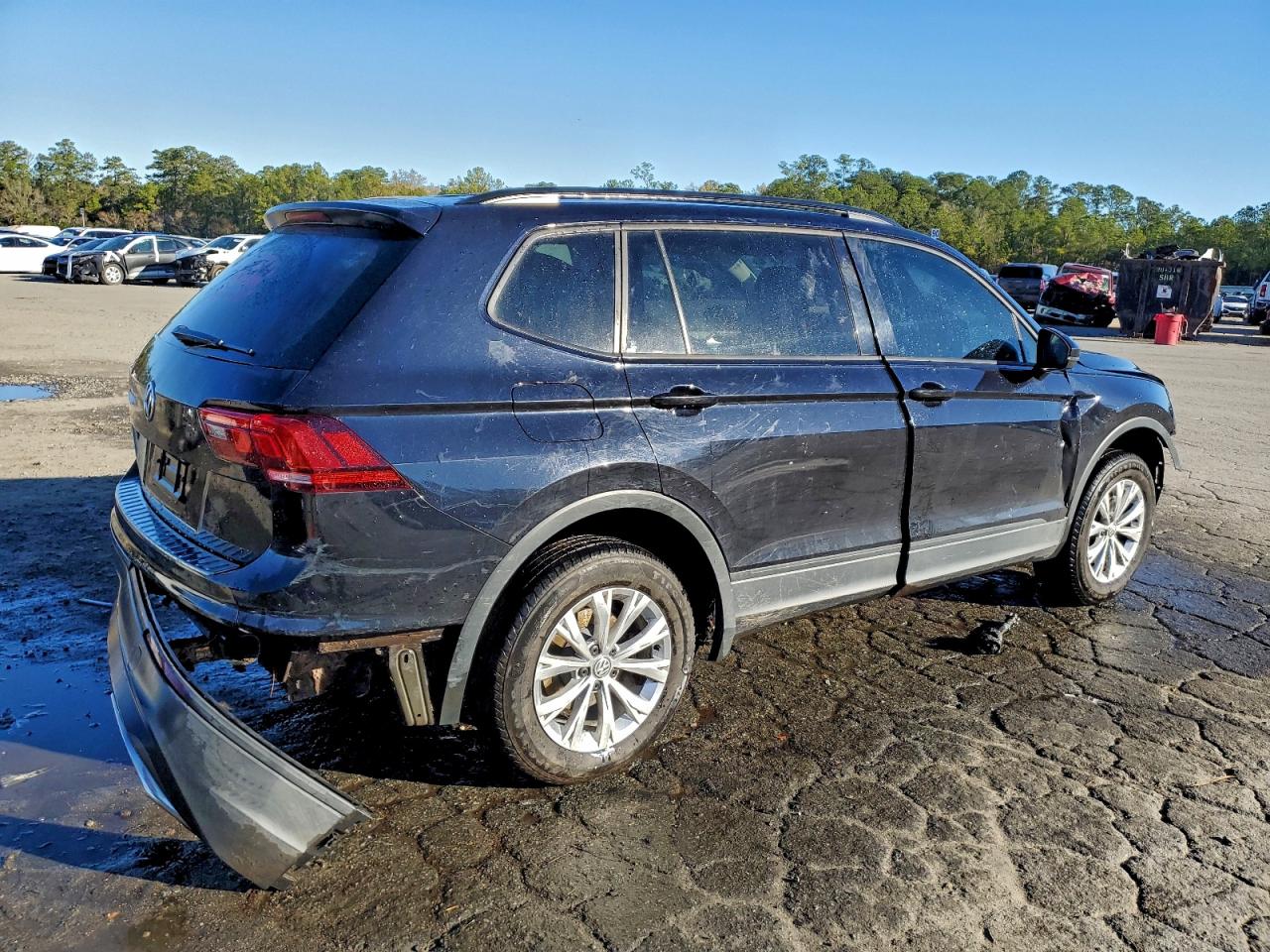 Volkswagen Tiguan S Image 13