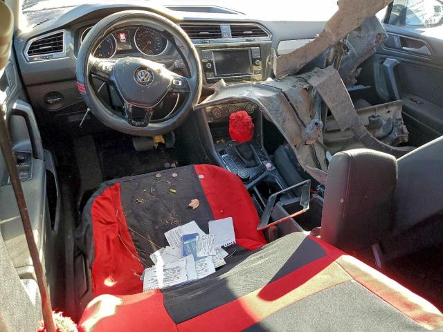 Volkswagen Tiguan S Image 2