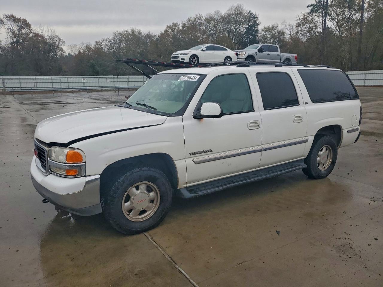 GMC Yukon C1500 Image 1