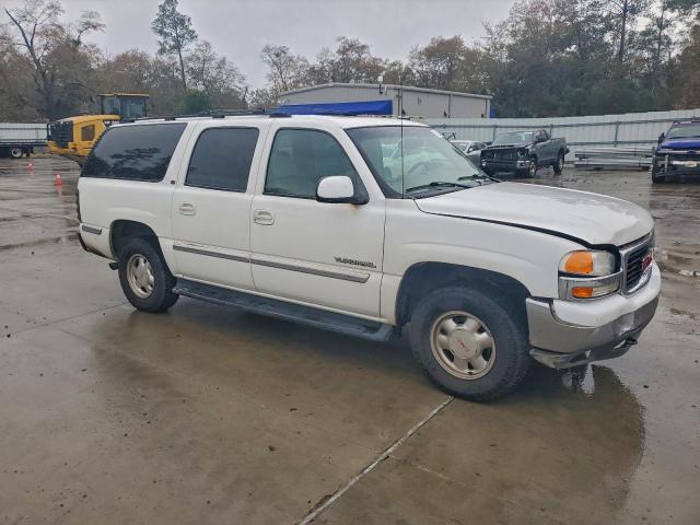 GMC Yukon C1500 Image 2