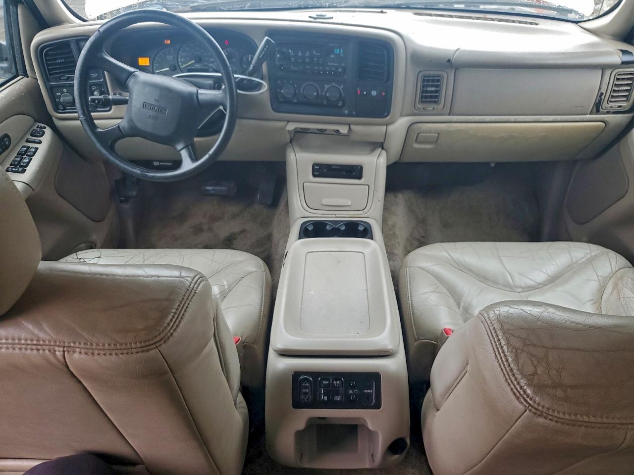 GMC Yukon C1500 Image 6