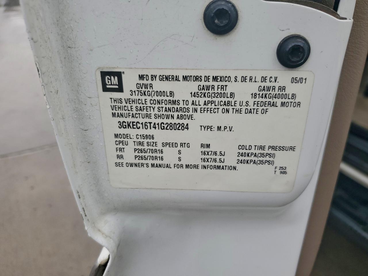 GMC Yukon C1500 Image 13