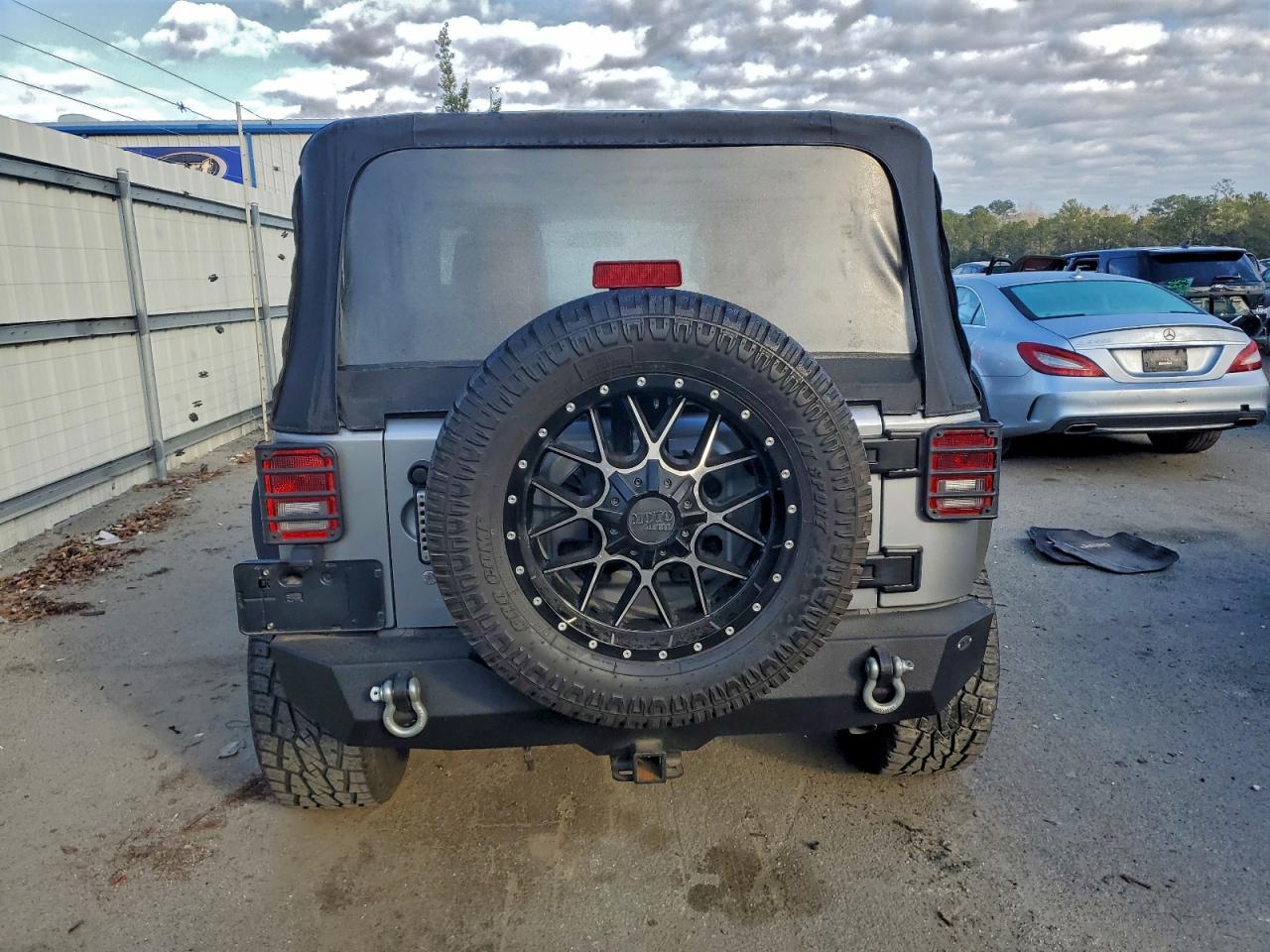 Jeep Wrangler Sport Image 11