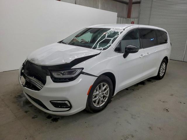  Salvage Chrysler Pacifica