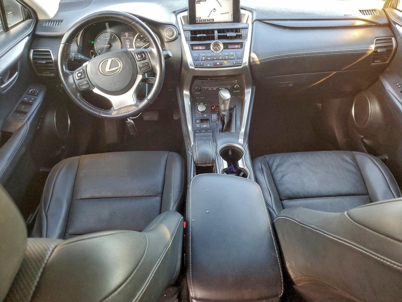 Lexus NX 200t Base Image 7