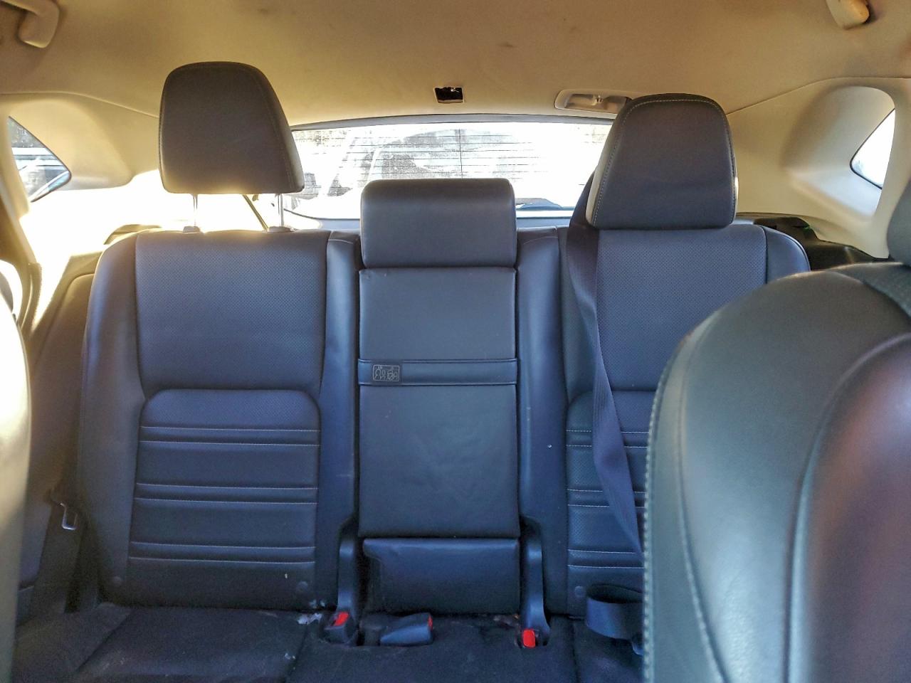 Lexus NX 200t Base Image 4