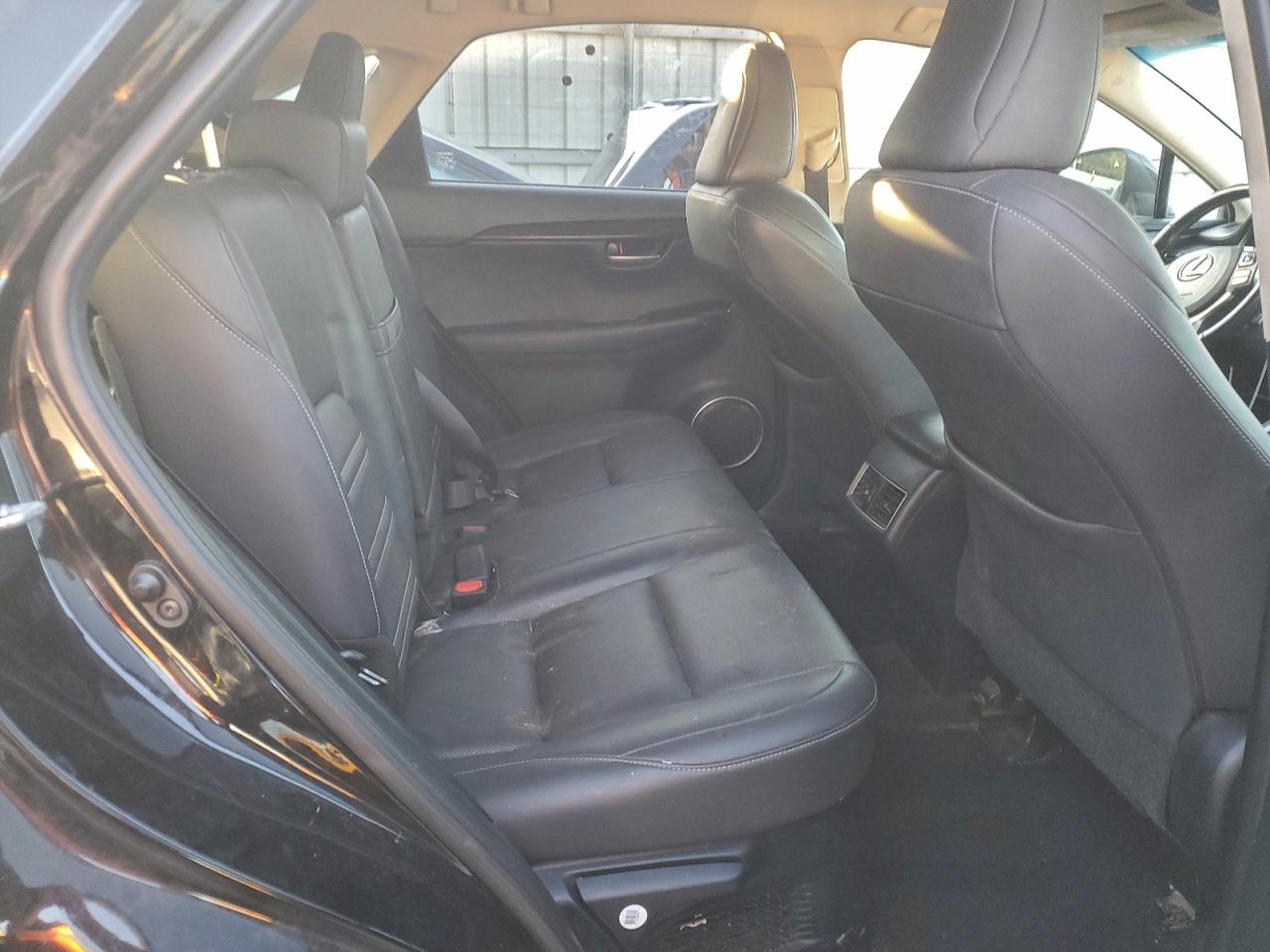 Lexus NX 200t Base Image 3