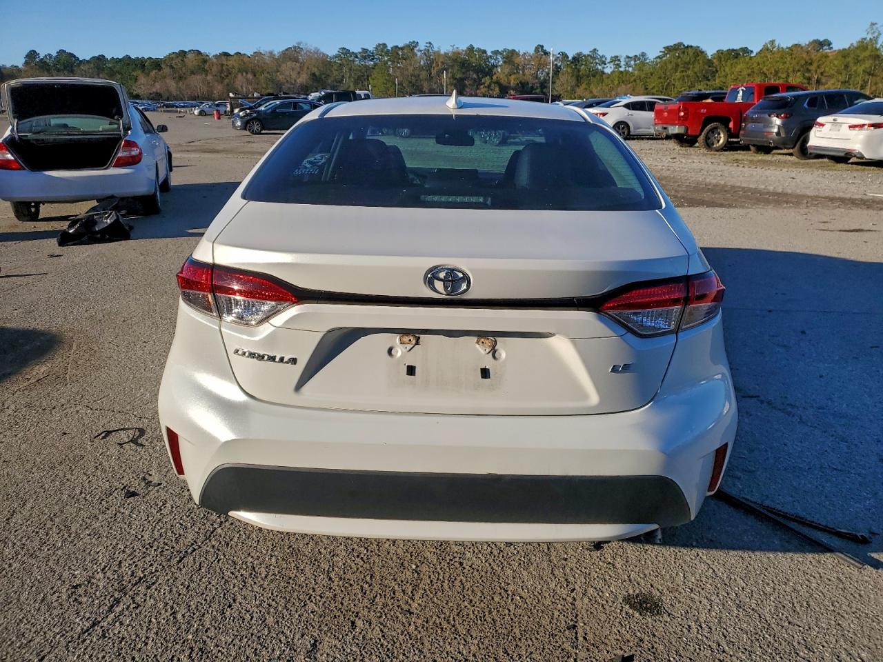 Toyota Corolla Le Image 4