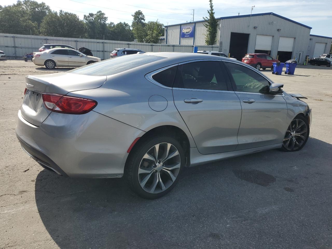 Chrysler 200 C Image 12