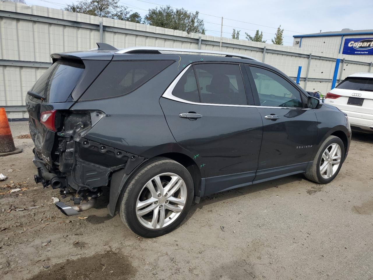 Chevrolet Equinox Premier Image 4