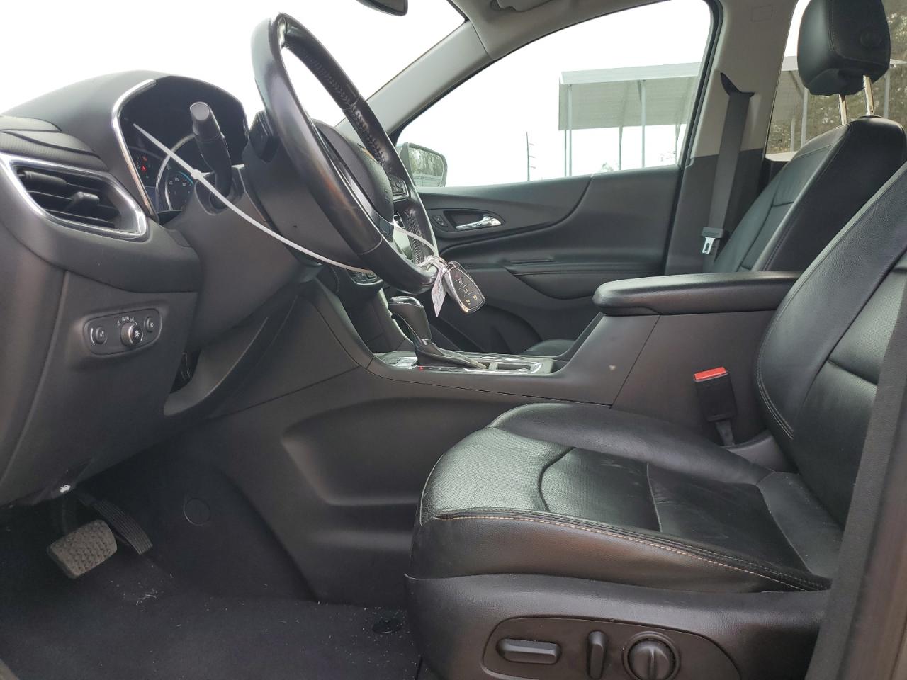 Chevrolet Equinox Premier Image 6