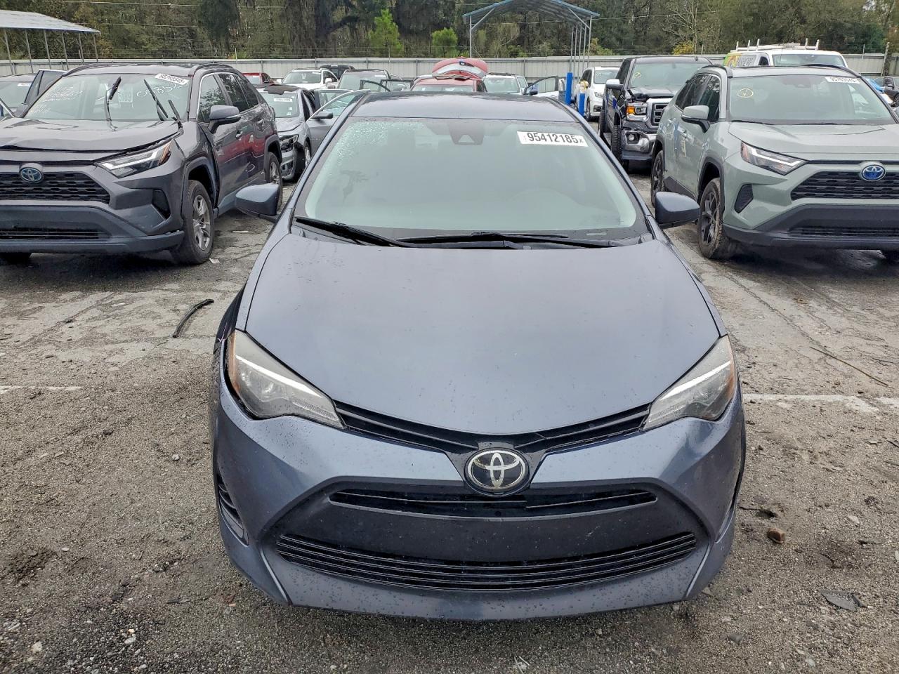 Toyota Corolla L Image 12