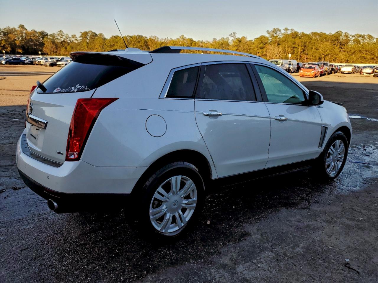 Cadillac SRX Luxury Collection Image 2