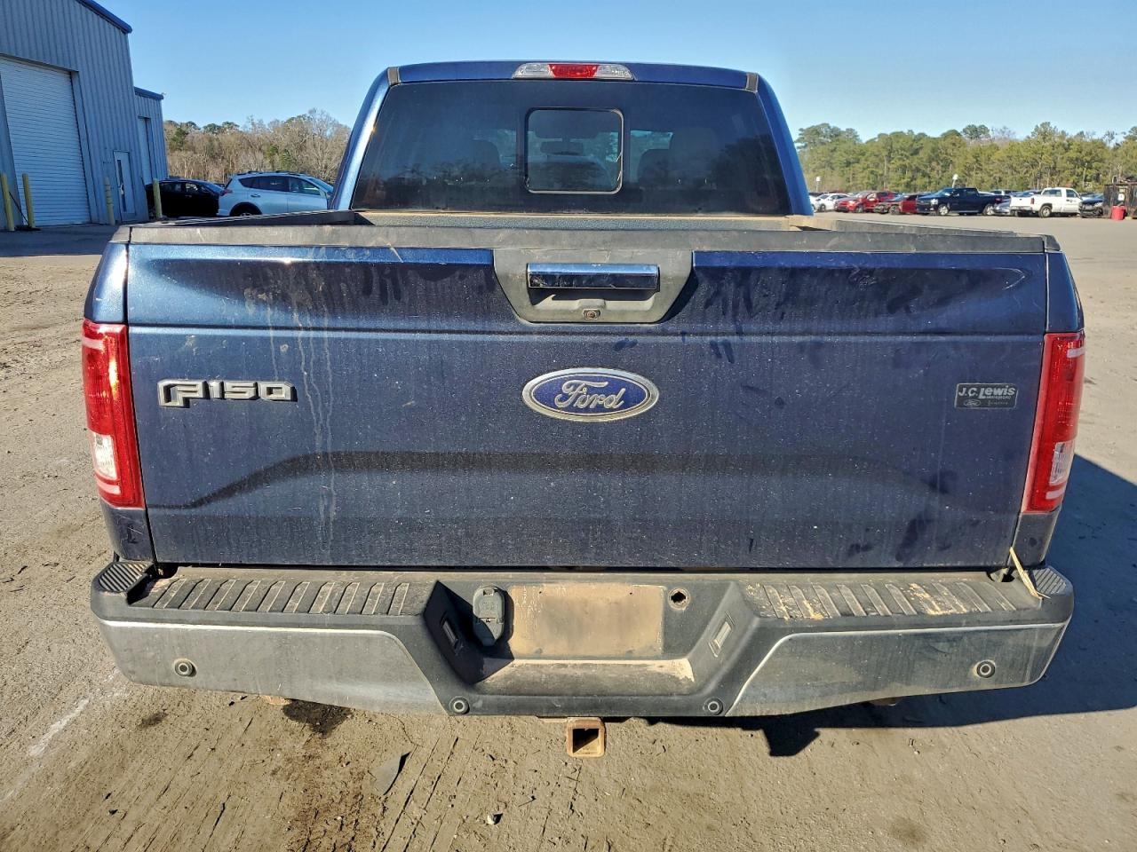 Ford F-150 Supercrew Image 6