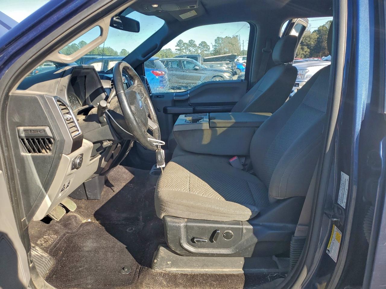 Ford F-150 Supercrew Image 4