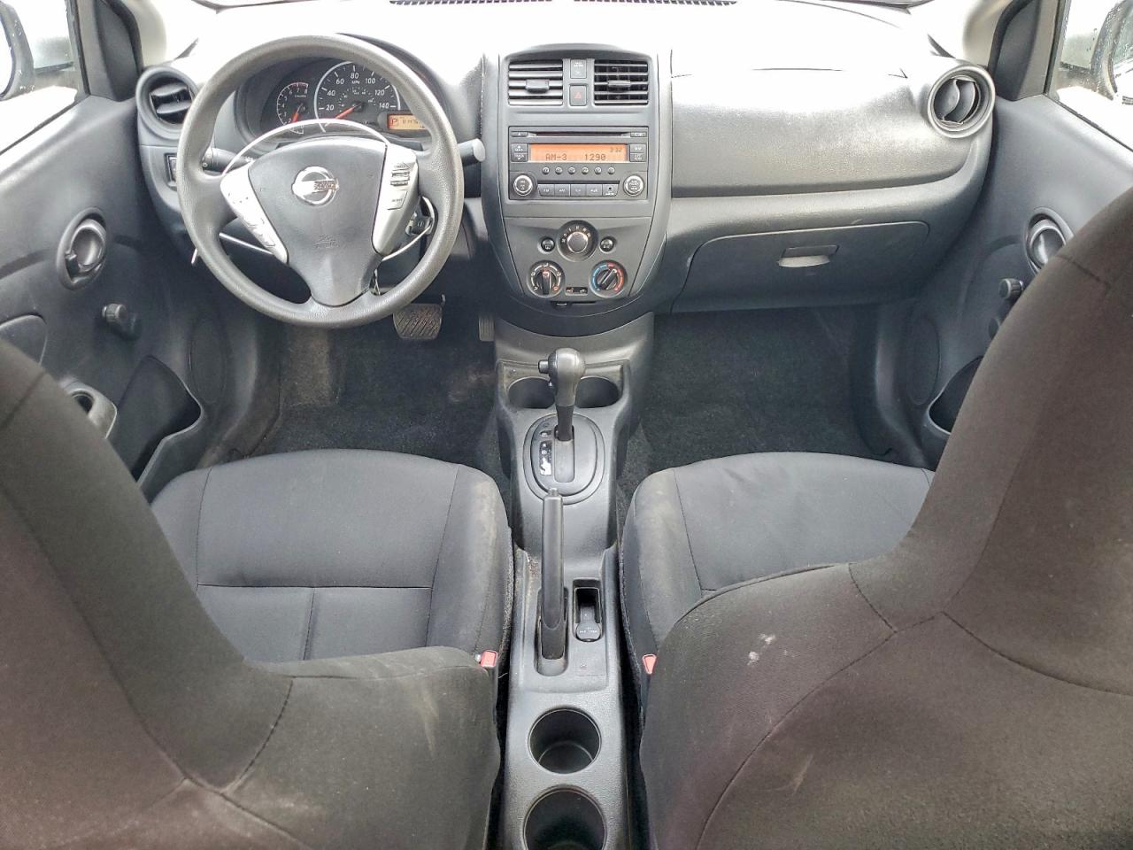 Nissan Versa S Image 7