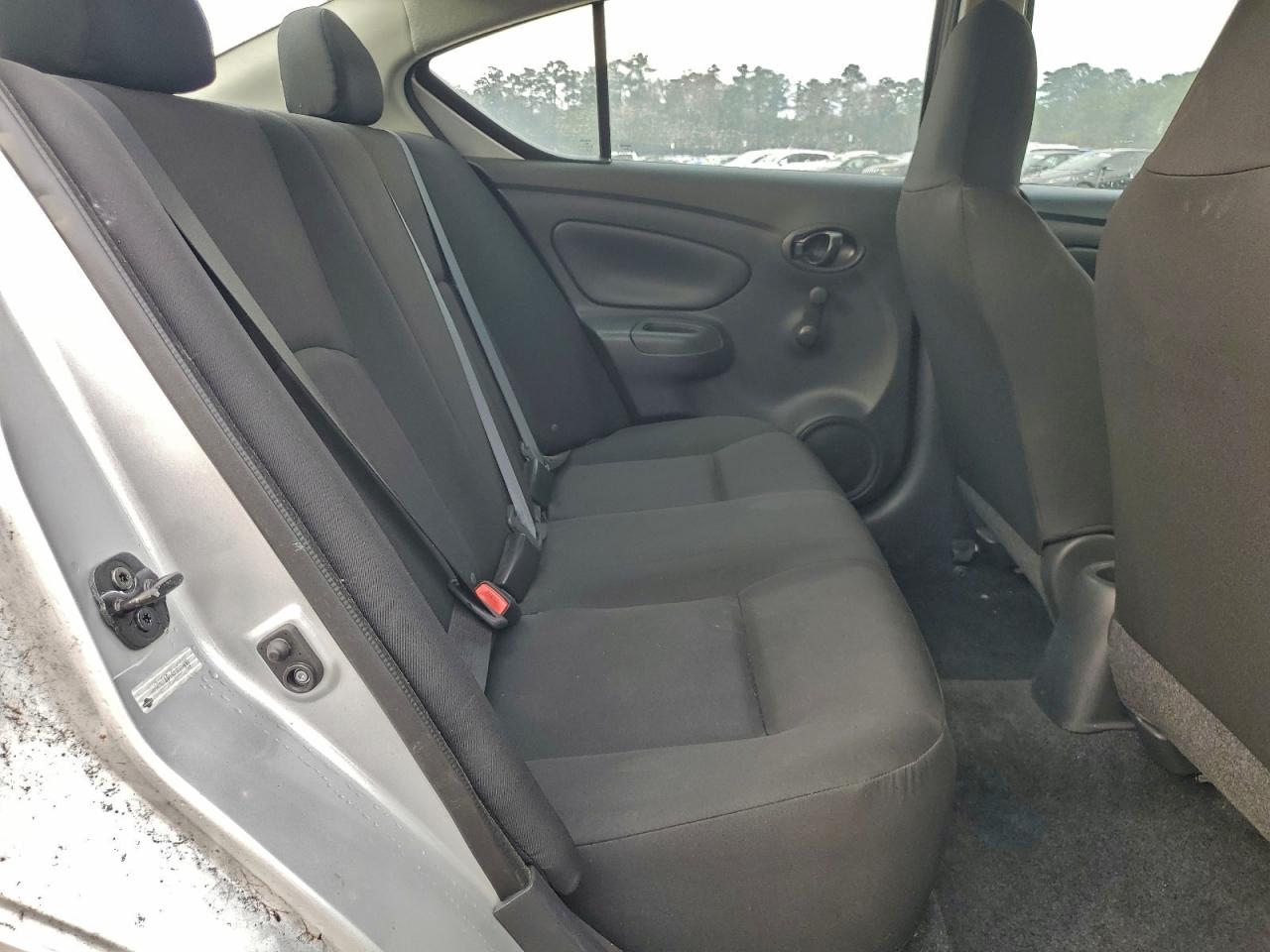 Nissan Versa S Image 5