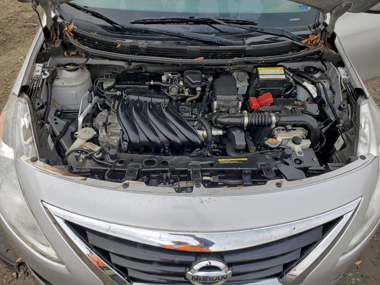 Nissan Versa S Image 12