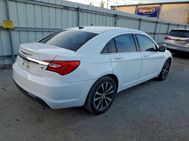 Chrysler 200 Touring Image 8