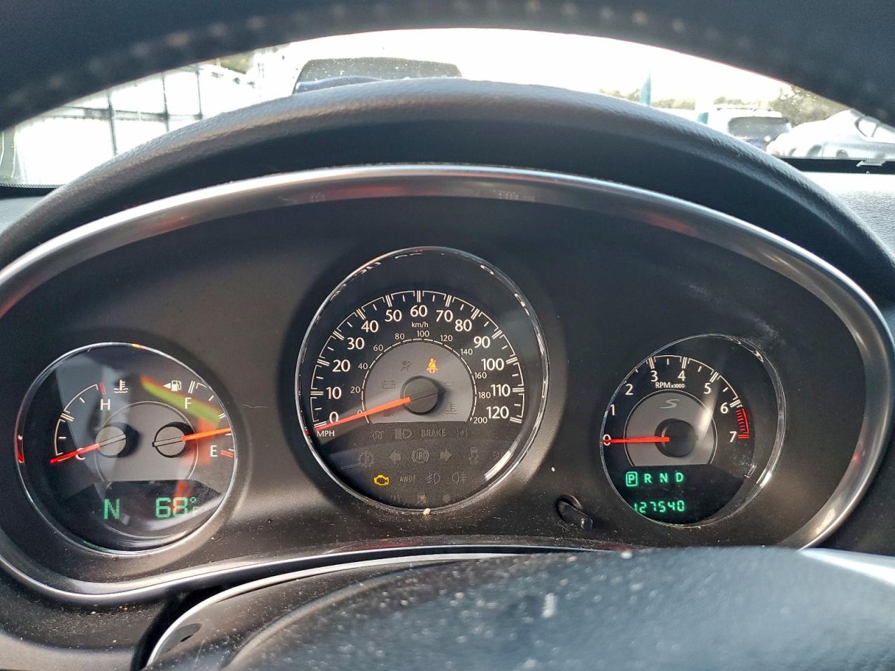 Chrysler 200 Touring Image 4