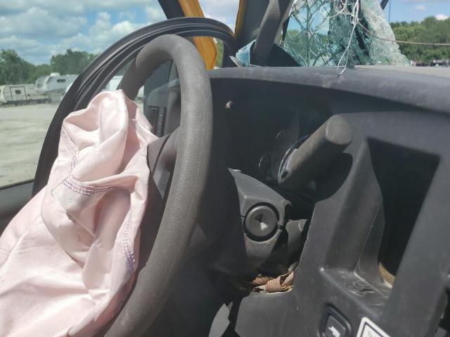 GMC Savana Cutaway G3500 Image 9