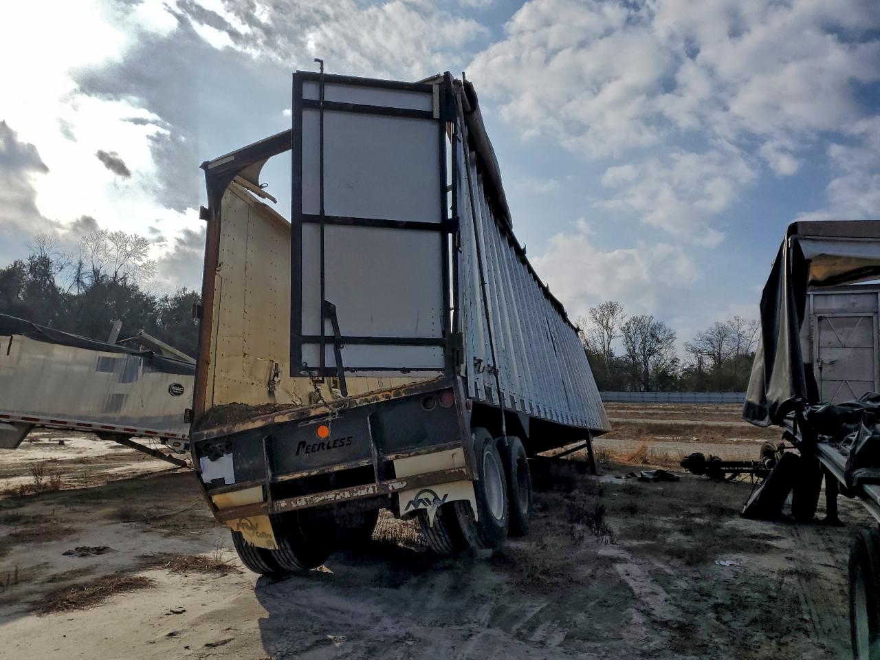 Peerless Trailer Image 4