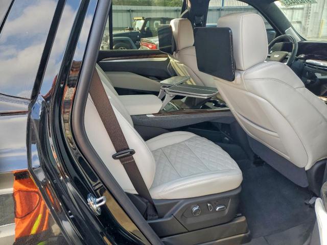 Cadillac Escalade Sport Platinum Image 8