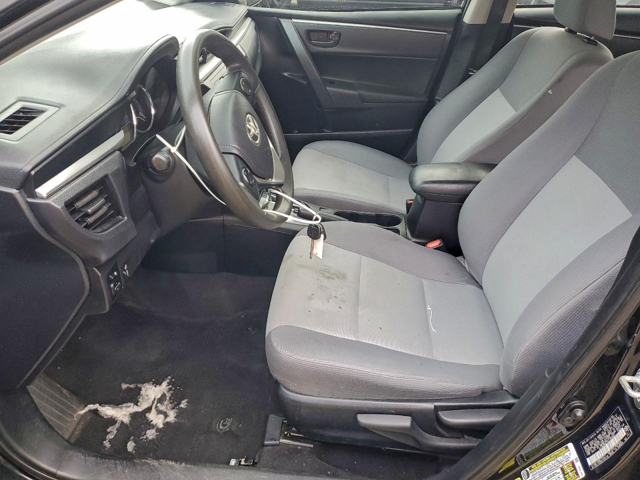 Toyota Corolla L Image 2