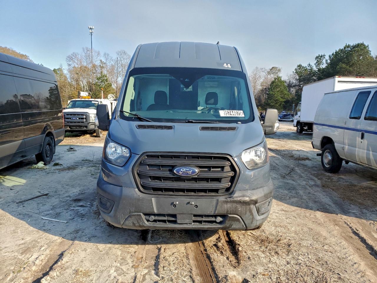 Ford Transit T-250 Image 2
