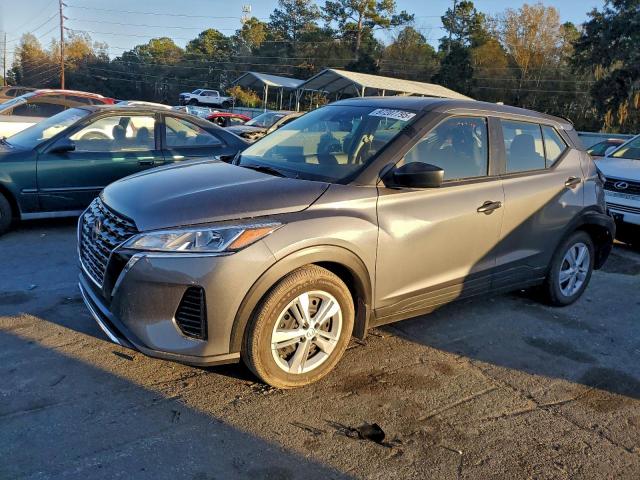  Salvage Nissan Kicks Play